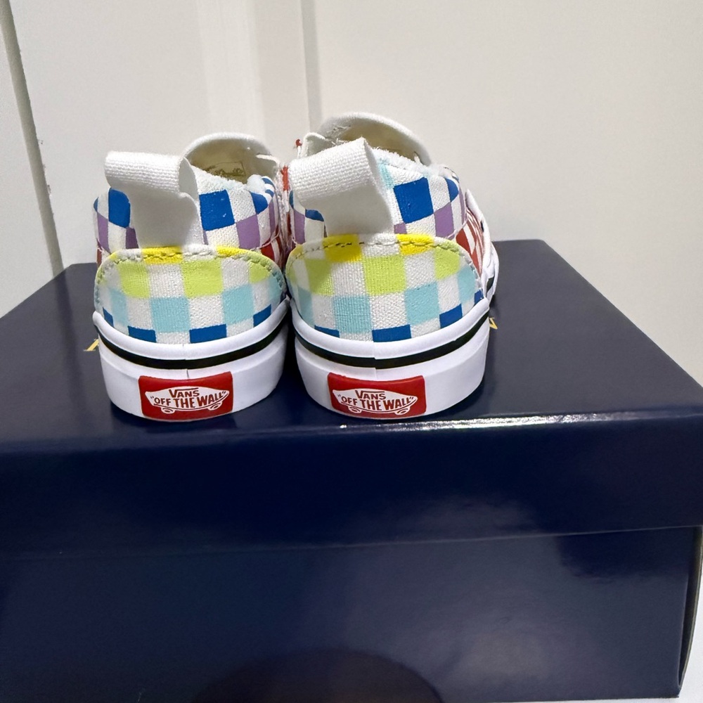 NEW! Vans Kids Colorful Checkered Slip-On Sneakers - Picture 6 of 7